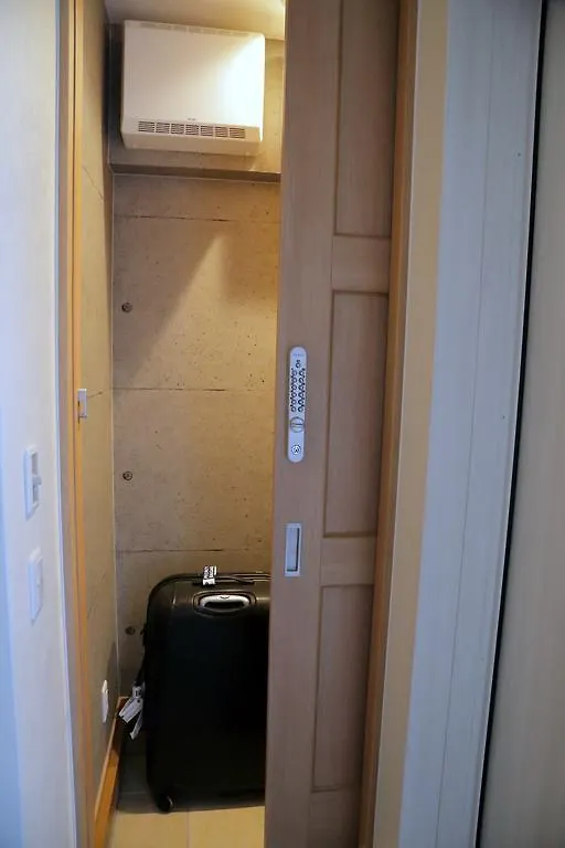 Ocho Guest House Sapporo 0*,